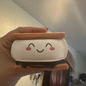 Viral Keycraft Squeeze S'Mores Squishy Slow Rising Viral Stress Toy NEW White